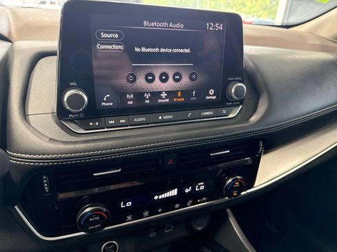 Used 2022 Nissan Rogue SV FWD image 20