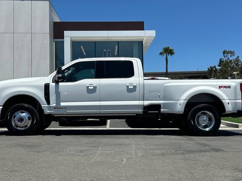 New 2026 Ford F350 Platinum w/ FX4 Off-Road Package AWD/4WD image 6
