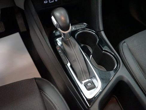 Used 2022 Buick Encore GX Select image 35