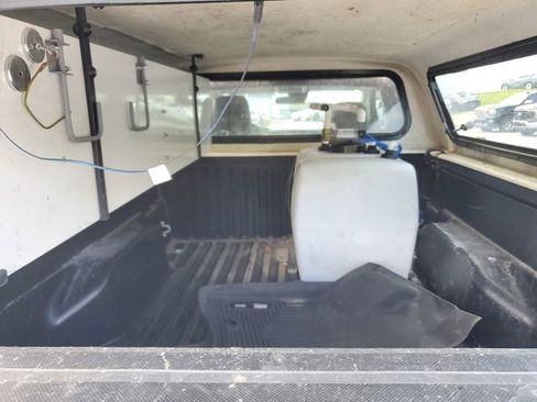 Used 2022 Toyota Tacoma SR RWD image 9