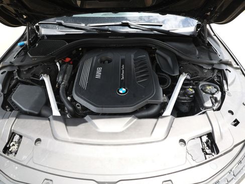 Used 2019 BMW 740i w/ M Sport Package RWD image 23