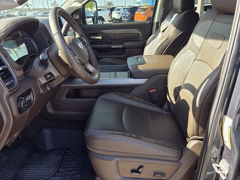 Used 2025 RAM 2500 Limited image 9