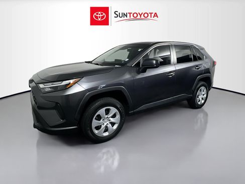 Used 2024 Toyota RAV4 LE FWD image 9