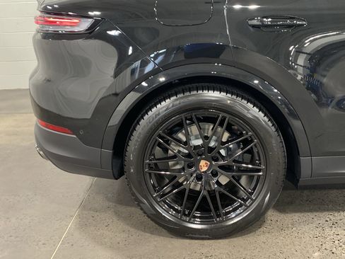 New 2026 Porsche Cayenne Coupe image 36