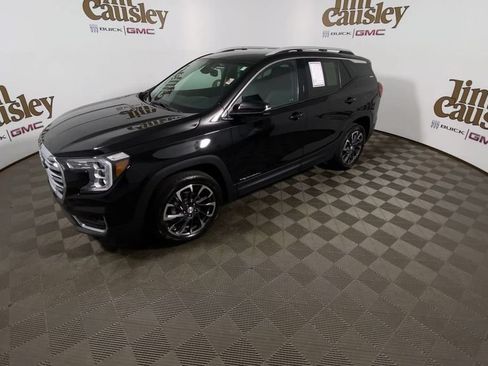 Certified 2023 GMC Terrain SLT AWD/4WD image 4