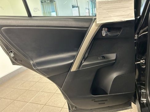 Used 2014 Toyota RAV4 Limited image 20