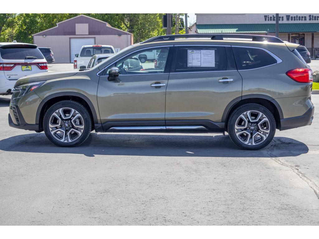 Used 2023 Subaru Ascent Touring AWD/4WD image 6