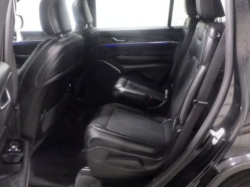 Used 2023 Jeep Grand Cherokee L Overland AWD/4WD image 7