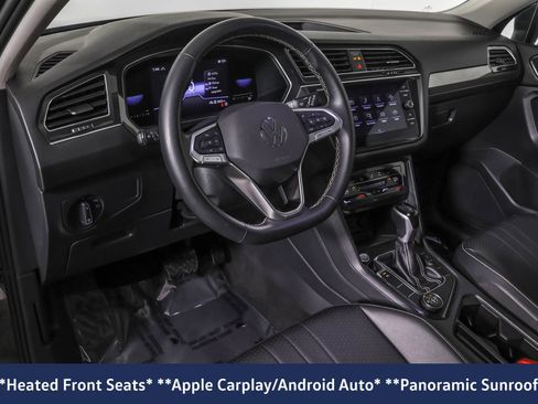Used 2023 Volkswagen Tiguan SE w/ Panoramic Sunroof Package image 5