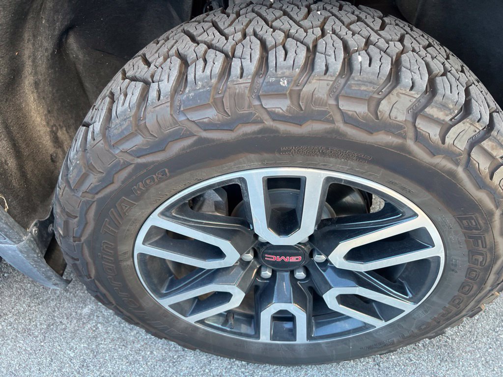 Used 2023 GMC Sierra 1500 AT4 w/ AT4 Premium Package AWD/4WD image 13