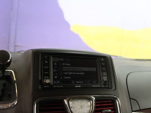 Used 2011 Chrysler Town & Country Touring w/ Security Group FWD image 21