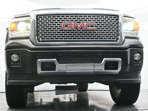Used 2015 GMC Sierra 1500 Denali w/ Driver Alert Package AWD/4WD image 43