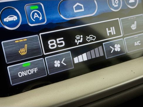 Used 2023 Subaru Outback Premium image 19