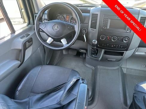 Used 2015 Mercedes-Benz Sprinter 2500 image 4