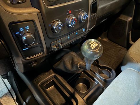 Used 2013 RAM 2500 Tradesman w/ Chrome Appearance Group image 2