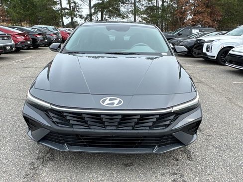 New 2026 Hyundai Elantra Sport image 8