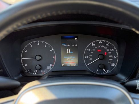 Used 2023 Toyota Corolla Cross LE w/ Moonroof Package image 13