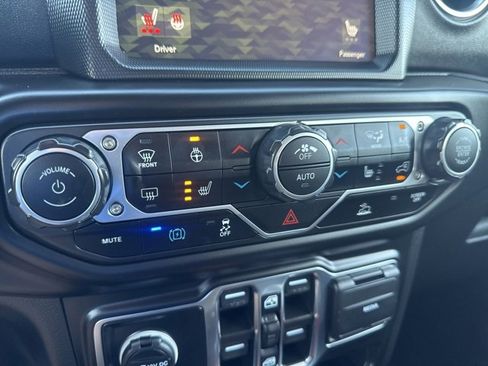 Used 2023 Jeep Wrangler Unlimited Sahara w/ Cold Weather Group image 5