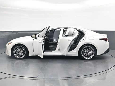 Used 2023 Lexus IS 300 w/ Premium Package RWD image 38