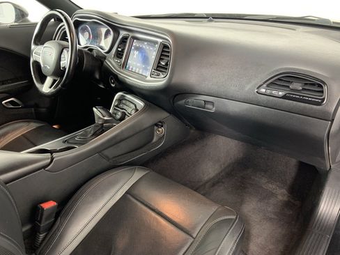 Used 2017 Dodge Challenger SXT Plus image 12