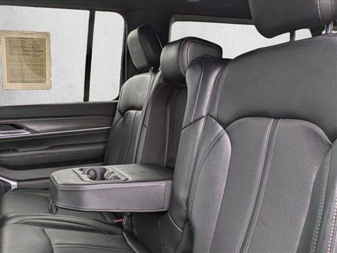 Used 2024 Jeep Wagoneer L Series II RWD image 24