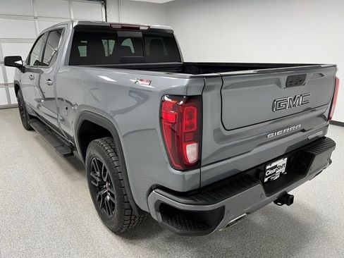 Used 2022 GMC Sierra 1500 Elevation w/ Preferred Package image 8
