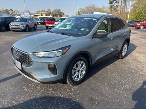 Used 2023 Ford Escape Active image 4