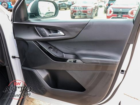 Used 2025 Chevrolet Equinox LT image 16