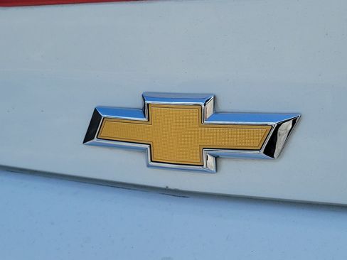 Used 2017 Chevrolet Camaro LT RWD image 9