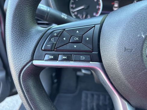 Used 2024 Nissan Sentra SV FWD image 14