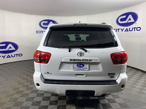 Used 2017 Toyota Sequoia SR5 image 4