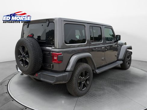 Used 2021 Jeep Wrangler Unlimited Sahara AWD/4WD image 5