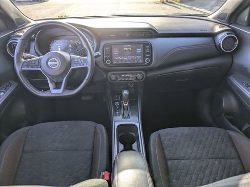 Used 2022 Nissan Kicks SR w/ Interior Electronics Package image 28
