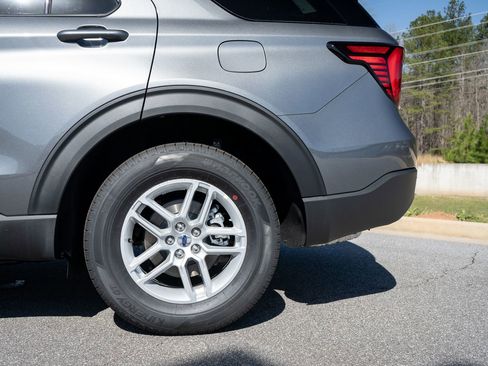 New 2026 Ford Explorer Active image 6