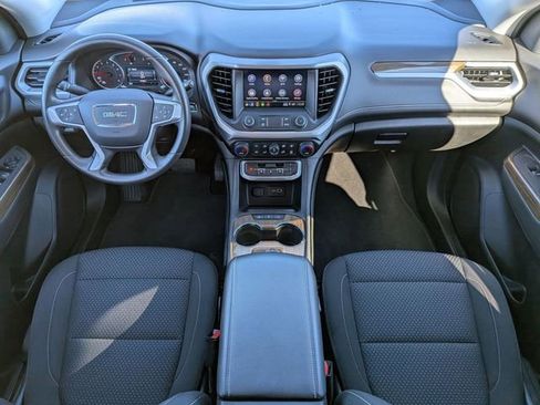 Used 2023 GMC Acadia SLE image 26