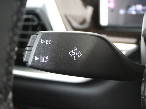 New 2026 BMW X5 xDrive50e w/ M Sport Package image 28