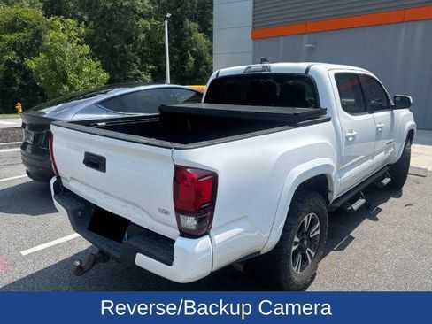 Used 2019 Toyota Tacoma TRD Sport AWD/4WD image 2