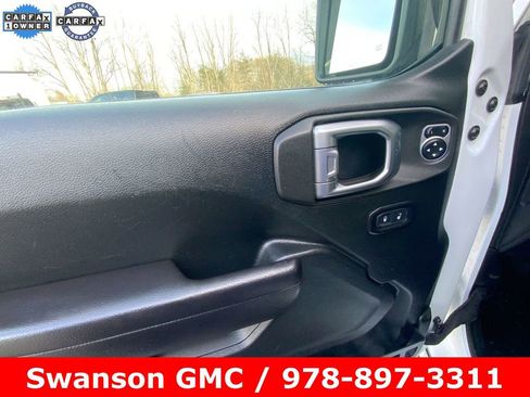 Used 2020 Jeep Gladiator Rubicon w/ Dual Top Group image 22