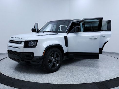 Used 2023 Land Rover Defender 110 V8 image 9