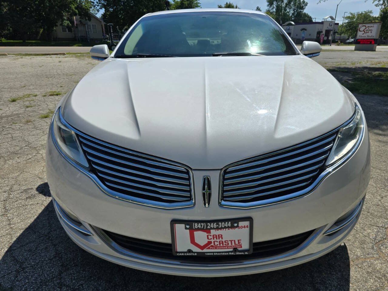 Used 2013 Lincoln MKZ FWD image 2