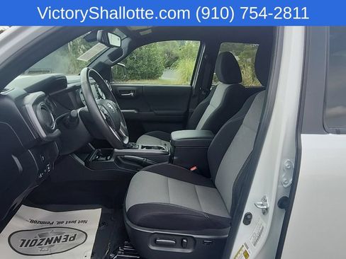 Used 2023 Toyota Tacoma TRD Sport w/ Black Out Package (TMS) AWD/4WD image 19