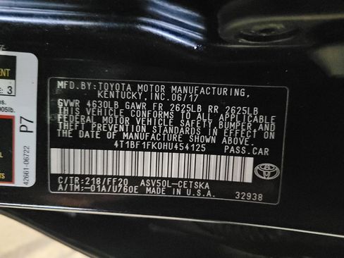 Used 2017 Toyota Camry SE w/ Moonroof Package FWD image 33