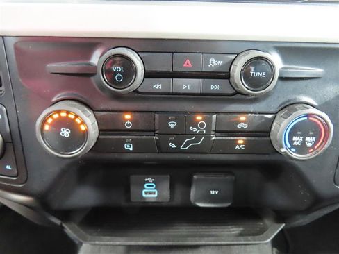 Used 2025 Ford F250 XLT AWD/4WD image 27