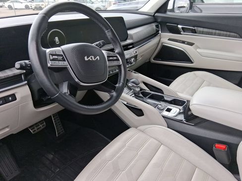 Used 2024 Kia Telluride SX Prestige w/ Towing Package AWD/4WD image 11