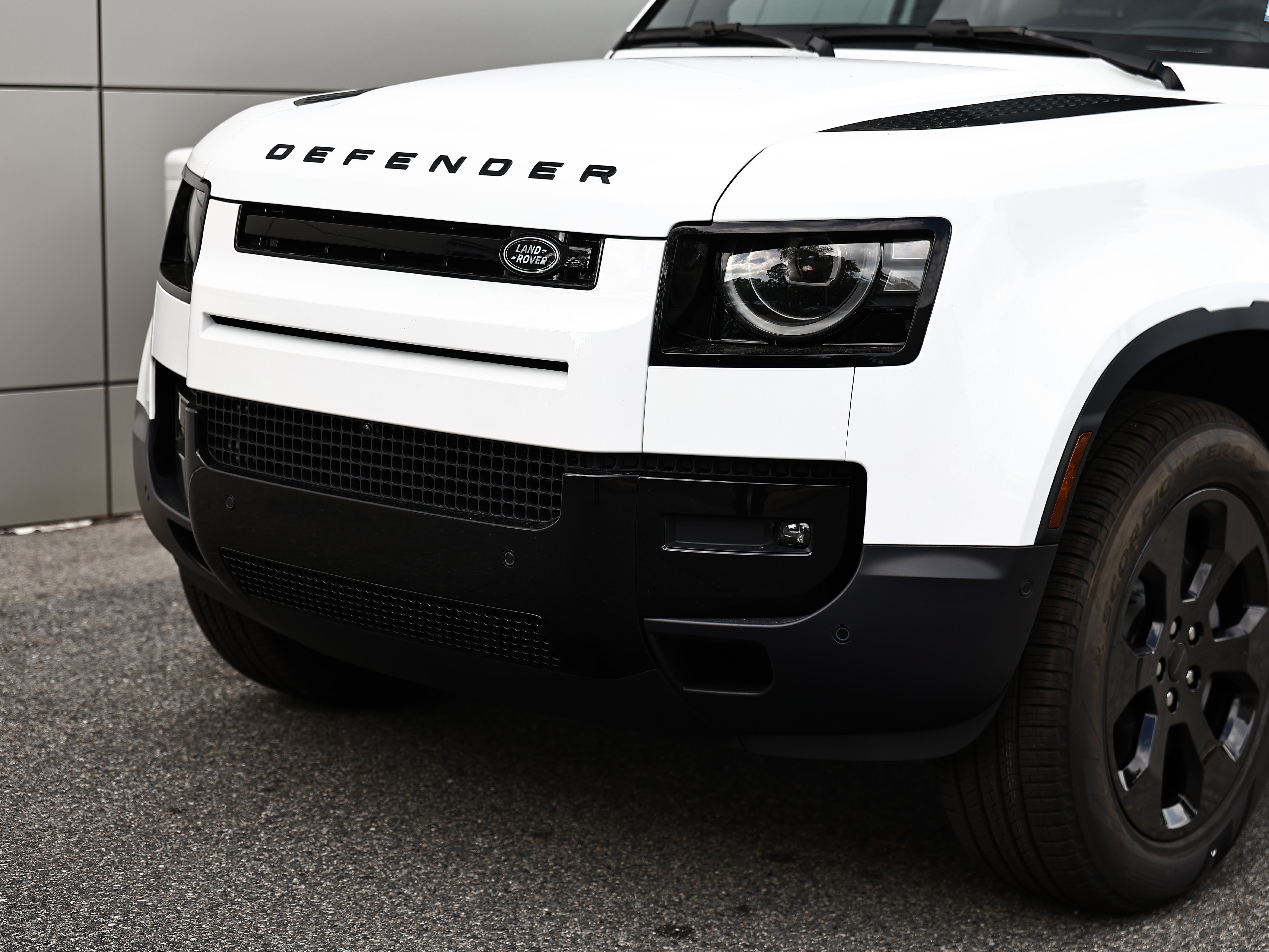 New 2026 Land Rover Defender 110 S AWD/4WD image 2