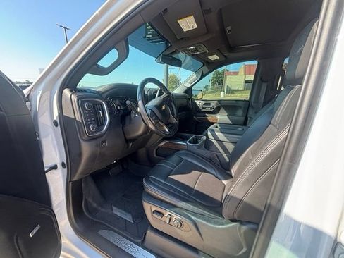Used 2022 Chevrolet Silverado 1500 High Country AWD/4WD image 11