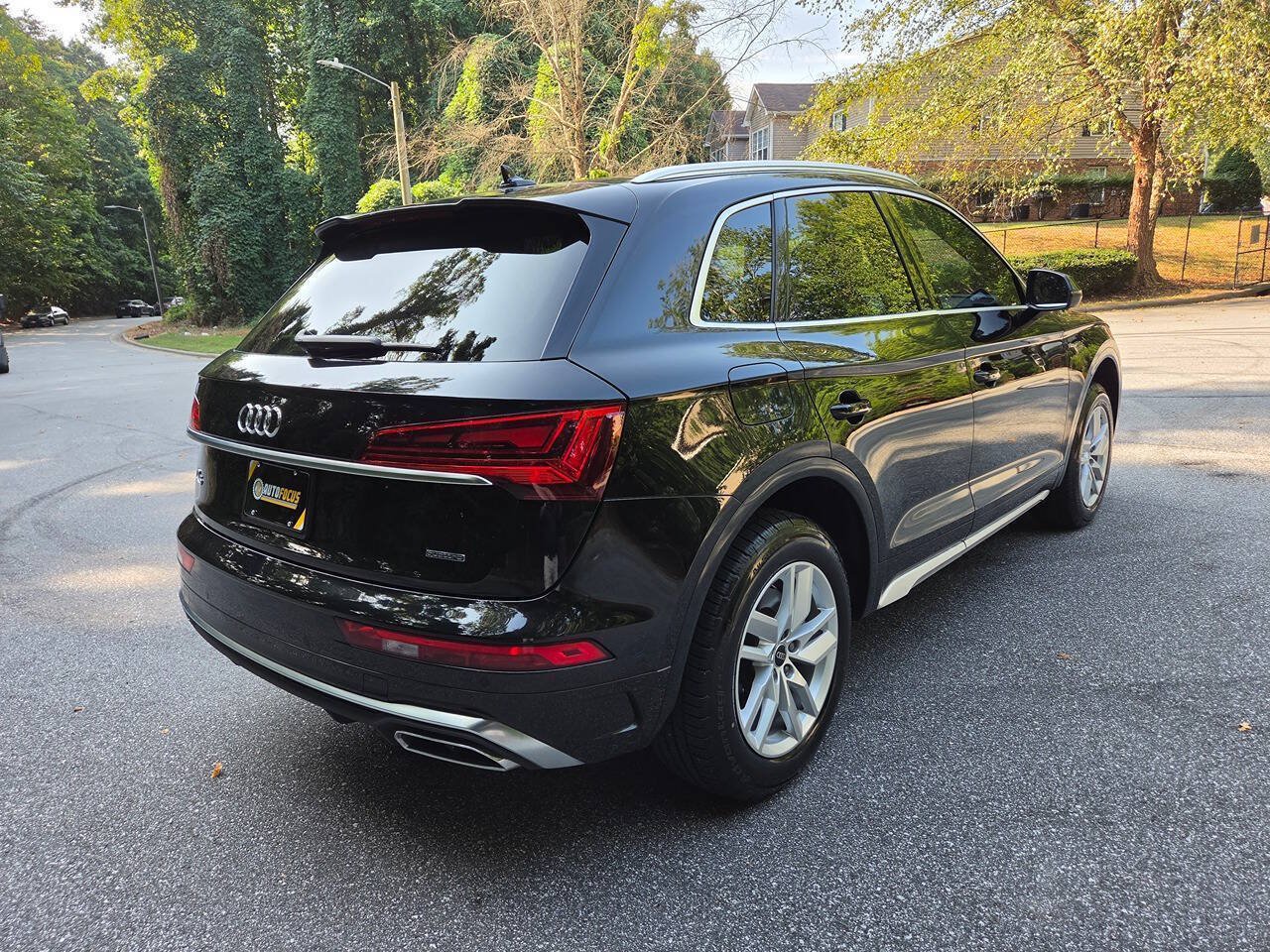 Used 2023 Audi Q5 2.0T Premium w/ Convenience Package AWD/4WD image 5
