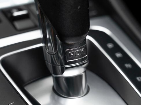 Used 2022 Porsche 718 Boxster RWD image 32