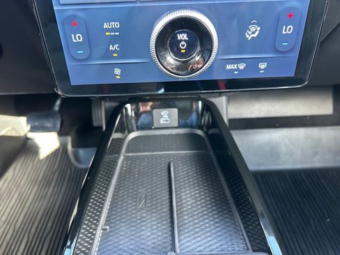 Used 2021 Ford Mustang Mach-E Select image 28