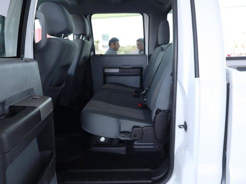 Used 2016 Ford F250 XLT w/ Snow Plow Prep Package image 27